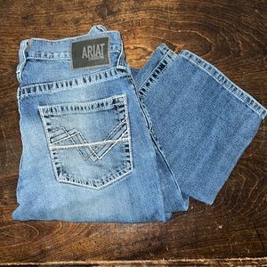 Men’s Ariat 32/34 M5 Straight Fit/Straight Leg